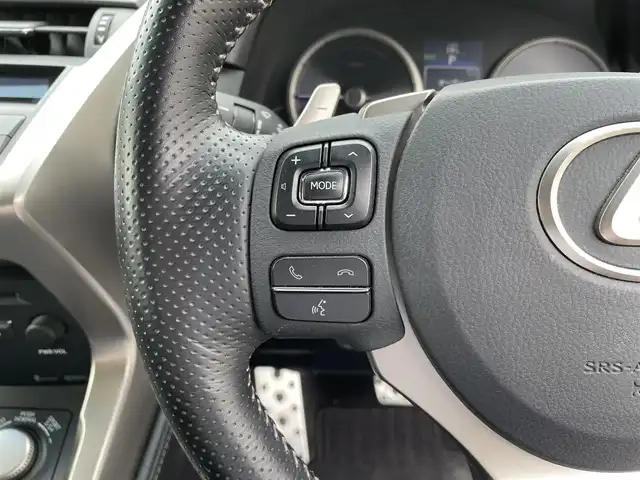 レクサス ＮＸ 300h Fスポーツ 青森県 2016(平28)年 9.3万km ホワイトノーヴァガラスフレーク ・4WD/・純正メーカーナビ/・Bluetooth/フルセグ/・USBポート/・バック/サイドカメラ/・クルーズコントロール/・本革シート/・エアシート/・シートヒーター/・オートライト/・パドルシフト/・オートブレーキホールド/・プッシュスタート/・スマートキー/・純正LEDヘッドライト/・純正18AW/・保証書・取説あり