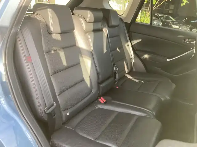 マツダ ＣＸ－５ XD Lパッケージ 静岡県 2015(平27)年 8.2万km ブルーリフレックスマイカ (株)IDOMが運営する【じしゃロン焼津店】の自社ローン専用車両になります。こちらは現金またはオートローンご利用時の価格です。自社ローンご希望の方は別途その旨お申付け下さい /純正ＳＤナビ/（フルセグＴＶ/ＣＤ/ＤＶＤ/ミュージックサーバー/衝突軽減ブレーキ）/レーダークルーズ/バックカメラ/サイドカメラ/レザーシート/パワーシート/シートヒーター/ＬＥＤヘッドライト/オートライト/ＥＴＣ