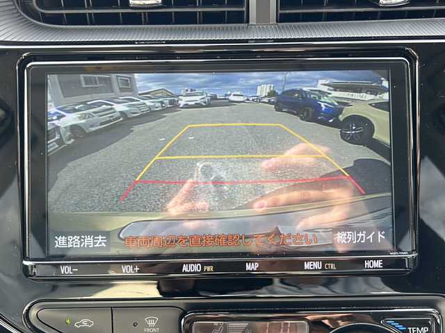 トヨタ アクア クロスオーバー 沖縄県 2019(平31)年 6.5万km ベージュ 純正ナビ（ＡＭ／ＦＭ／ＣＤ／ＤＶＤ／ＢＴ）　/フルセグＴＶ　/バックカメラ　/衝突軽減防止装置　/ドラレコ　/ＥＴＣ　/前後コーナーセンサー　/レーンキープアシスト　/横滑り防止