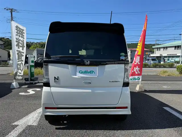 ホンダ Ｎ ＢＯＸ 2トーン カスタム ターボSSパッケージ 静岡県 2016(平28)年 3.2万km プレミアムホワイトパールⅡ 1オーナー・保証書/走行31503キロ（登録時）/シティブレーキアクティブシステム/純正インターナビ・地デジ/バックカメラ/ビルトインETC/Bluetoothオーディオ/ハーフレザーシート/前席シートヒーター/両側パワースライドドア/パドルシフト/クルーズコントロール/スマートキー×2/プッシュスタート/HIDヘッドライト/フォグランプ/ウィンカードアミラー/後席ロールサンシェード/純正15インチアルミホイール/WエアB＋サイドエアB/カーテンエアB/純正ドアバイザー/純正フロアマット/車両取説＋ナビ取説