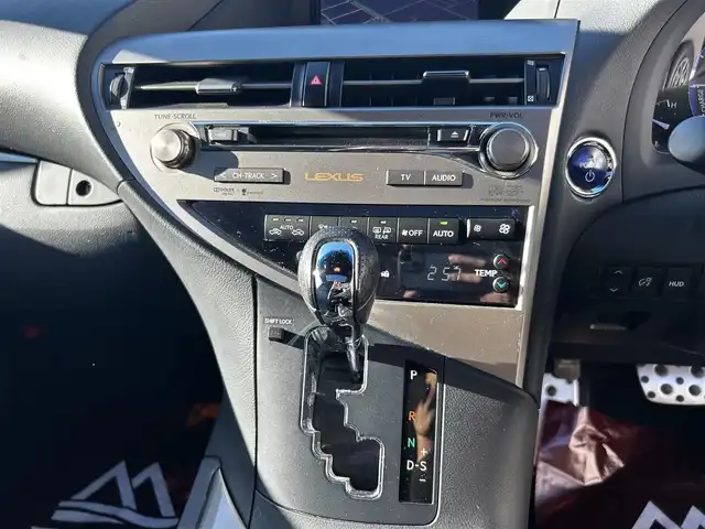 レクサス ＲＸ 450h Fスポーツ 道北・旭川 2012(平24)年 6.7万km ホワイトパールクリスタルシャイン 純正ナビ/マークレビンソン/フルセグTV/バックカメラ/左サイドカメラ/パワーバックドア/ヘッドアップディスプレイ/レザーシート/前席シートヒーター/クルーズコントロール/コーナーセンサー/純正エンジンスターター