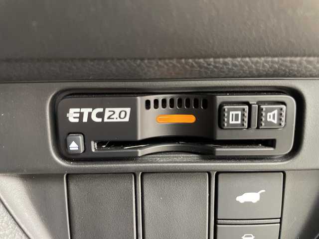 ホンダ ＺＲ－Ｖ ハイブリッド e:HEV Z 鹿児島県 2024(令6)年 3.4万km プラチナホワイトパール 禁煙車/純正ナビ/全方位カメラ/前後ドラレコ/ビルドインETC/BOSEプレミアムサウンド/ホンダセンシング/・衝突軽減ブレーキ/・誤発進抑制機能/・後方誤発進抑制機能/・近距離衝突軽減ブレーキ/・歩行者事故低減ステアリング/・路外逸脱抑制機能/・渋滞追従付アダプティブクルーズコントロール/・トラフィックアラート/・先行車発進のお知らせ/・オートハイビーム/・パーキングセンサー/BSM/ワイヤレス充電/シートヒーター/ステアリングヒーター/電動パーキング/オートホールド/パワーシート/パドルシフト/純正フロアマット/電動リアゲート