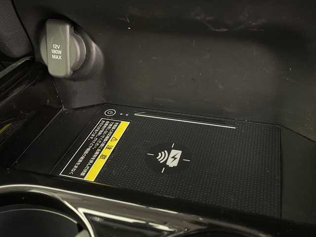 ホンダ ＺＲ－Ｖ ハイブリッド e:HEV Z 鹿児島県 2024(令6)年 3.4万km プラチナホワイトパール 禁煙車/純正ナビ/全方位カメラ/前後ドラレコ/ビルドインETC/BOSEプレミアムサウンド/ホンダセンシング/・衝突軽減ブレーキ/・誤発進抑制機能/・後方誤発進抑制機能/・近距離衝突軽減ブレーキ/・歩行者事故低減ステアリング/・路外逸脱抑制機能/・渋滞追従付アダプティブクルーズコントロール/・トラフィックアラート/・先行車発進のお知らせ/・オートハイビーム/・パーキングセンサー/BSM/ワイヤレス充電/シートヒーター/ステアリングヒーター/電動パーキング/オートホールド/パワーシート/パドルシフト/純正フロアマット/電動リアゲート