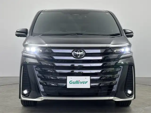 トヨタ ヴェルファイア ハイブリット Z プレミア 愛知県 2023(令5)年 1.6万km ブラック 純正14型ナビ（フルセグ、Bluetooth、AppleCarplay、HDMI）/純正13型フリップダウンモニター/全方位カメラ/サンルーフ/トヨタチームメイト/HUD/BSM/ユニバーサルステップ/100V電源/Qi充電/両側パワスラドア/パワーシート（D+N）/パワーバックドア/シートヒーター、エアシート（D+N)/ハンドルヒーター/パーキングアシスト/デジタルインナーミラー/ACC/前後ドラレコ/ETC2.0/衝突軽減ブレーキ/レーンキープアシスト/オートハイビーム/スマートキー/LEDヘッドライト/純正19インチAW/純正フロアマット