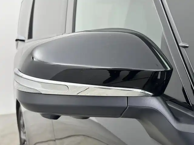 トヨタ ヴェルファイア ハイブリット Z プレミア 愛知県 2023(令5)年 1.6万km ブラック 純正14型ナビ（フルセグ、Bluetooth、AppleCarplay、HDMI）/純正13型フリップダウンモニター/全方位カメラ/サンルーフ/トヨタチームメイト/HUD/BSM/ユニバーサルステップ/100V電源/Qi充電/両側パワスラドア/パワーシート（D+N）/パワーバックドア/シートヒーター、エアシート（D+N)/ハンドルヒーター/パーキングアシスト/デジタルインナーミラー/ACC/前後ドラレコ/ETC2.0/衝突軽減ブレーキ/レーンキープアシスト/オートハイビーム/スマートキー/LEDヘッドライト/純正19インチAW/純正フロアマット