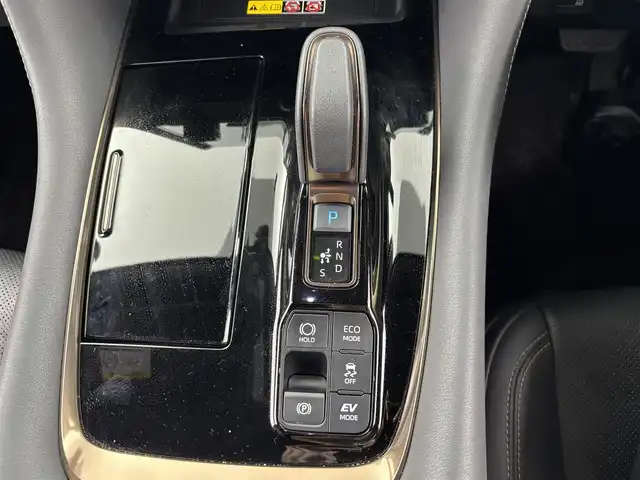 トヨタ ヴェルファイア ハイブリット Z プレミア 愛知県 2023(令5)年 1.6万km ブラック 純正14型ナビ（フルセグ、Bluetooth、AppleCarplay、HDMI）/純正13型フリップダウンモニター/全方位カメラ/サンルーフ/トヨタチームメイト/HUD/BSM/ユニバーサルステップ/100V電源/Qi充電/両側パワスラドア/パワーシート（D+N）/パワーバックドア/シートヒーター、エアシート（D+N)/ハンドルヒーター/パーキングアシスト/デジタルインナーミラー/ACC/前後ドラレコ/ETC2.0/衝突軽減ブレーキ/レーンキープアシスト/オートハイビーム/スマートキー/LEDヘッドライト/純正19インチAW/純正フロアマット