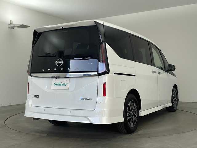 日産 セレナ e－パワー ハイウェイスター V 兵庫県 2025(令7)年 0.1千km プリズムホワイト ・登録済未使用車/・ヘッドランプ オートレベライザー/・アダプティブLEDヘッドライトシステム/・インテリジェントアラウンドビューモニター（移動物 検知機能付）/・インテリジェント ルームミラー/・アドバンスドドライブアシストディスプレイ/・統合型インターフェースディスプレイ/・ワイヤレス充電器/・車載通信ユニット/・ETC2.0ユニット（ビルトインタイプ）/・ドライブレコーダー（前後セット）/・プロパイロット（ナビリンク機能付）+プロパイロット緊急停止支援システム（SOSコール機能付）+SOSコール/・BSM/・純正12.3型ナビ＆フルセグ＆BT＆USB＆HDMI/・フロント、リアソナー/・両側パワースライドドア/・ハンズフリーパワースライドドア/・ステアリングリモコン/・オートホールド/・電子パーキング/・スマートキー/・スペアキー/・プッシュスタート/・純正１６インチアルミホイール/・エマージェンシーブレーキ/・ハンドル支援機能/・ふらつき警報/・先行車発進お知らせ/・標識検知機能/・後側方車両検知警報/・後側方衝突防止支援