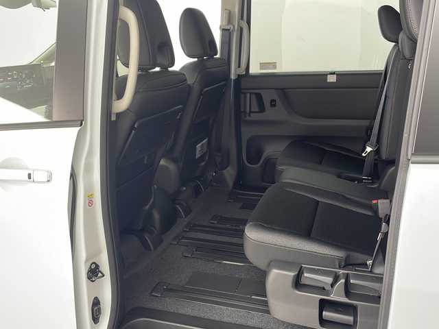 日産 セレナ e－パワー ハイウェイスター V 兵庫県 2025(令7)年 0.1千km プリズムホワイト ・登録済未使用車/・ヘッドランプ オートレベライザー/・アダプティブLEDヘッドライトシステム/・インテリジェントアラウンドビューモニター（移動物 検知機能付）/・インテリジェント ルームミラー/・アドバンスドドライブアシストディスプレイ/・統合型インターフェースディスプレイ/・ワイヤレス充電器/・車載通信ユニット/・ETC2.0ユニット（ビルトインタイプ）/・ドライブレコーダー（前後セット）/・プロパイロット（ナビリンク機能付）+プロパイロット緊急停止支援システム（SOSコール機能付）+SOSコール/・BSM/・純正12.3型ナビ＆フルセグ＆BT＆USB＆HDMI/・フロント、リアソナー/・両側パワースライドドア/・ハンズフリーパワースライドドア/・ステアリングリモコン/・オートホールド/・電子パーキング/・スマートキー/・スペアキー/・プッシュスタート/・純正１６インチアルミホイール/・エマージェンシーブレーキ/・ハンドル支援機能/・ふらつき警報/・先行車発進お知らせ/・標識検知機能/・後側方車両検知警報/・後側方衝突防止支援