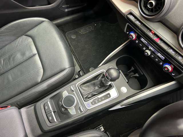 アウディ Ｑ２ 1.4TFSI シリンダーオンデマンドスポーツ 千葉県 2018(平30)年 4万km ミトスブラックメタリック パノラマSR /B＆O音響　/革シート　/バーチャルコックピット　/アシスタンスパッケージ　/ACC　/ナビ　/TV　/Bカメラ　/Bluetooth接続　/電動シート　/シートヒーター　/LEDヘッドライト　/衝突軽減B　/サイドアシスト　/ドラレコ　/ETC