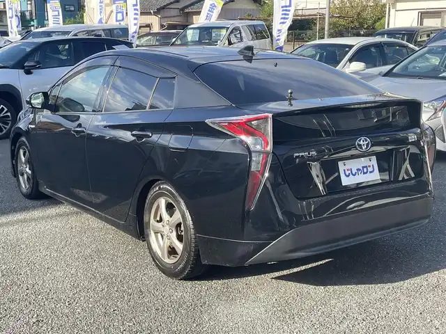 トヨタ プリウス S 埼玉県 2016(平28)年 14.6万km アティチュードブラックマイカ (株)IDOMが運営する【じしゃロン川越店】の自社ローン専用車両になります。こちらは現金またはオートローンご利用時の価格です。自社ローンご希望の方は別途その旨お申付け下さい/社外９インチナビ/Ｂカメラ/フルセグ/Ｂｌｕｅｔｏｏｔｈ/プリクラッシュセーフティ/レーダークルーズコントロール/レーンキープアシスト/オートハイビーム/ＬＥＤ/フォグライト/車高調/ＥＴＣ/スマートキー/プッシュスタート