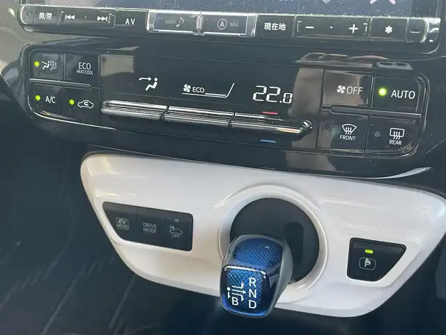 トヨタ プリウス S 埼玉県 2016(平28)年 14.6万km アティチュードブラックマイカ (株)IDOMが運営する【じしゃロン川越店】の自社ローン専用車両になります。こちらは現金またはオートローンご利用時の価格です。自社ローンご希望の方は別途その旨お申付け下さい/社外９インチナビ/Ｂカメラ/フルセグ/Ｂｌｕｅｔｏｏｔｈ/プリクラッシュセーフティ/レーダークルーズコントロール/レーンキープアシスト/オートハイビーム/ＬＥＤ/フォグライト/車高調/ＥＴＣ/スマートキー/プッシュスタート