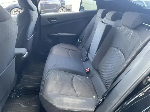 トヨタ プリウス S 埼玉県 2016(平28)年 14.6万km アティチュードブラックマイカ (株)IDOMが運営する【じしゃロン川越店】の自社ローン専用車両になります。こちらは現金またはオートローンご利用時の価格です。自社ローンご希望の方は別途その旨お申付け下さい/社外９インチナビ/Ｂカメラ/フルセグ/Ｂｌｕｅｔｏｏｔｈ/プリクラッシュセーフティ/レーダークルーズコントロール/レーンキープアシスト/オートハイビーム/ＬＥＤ/フォグライト/車高調/ＥＴＣ/スマートキー/プッシュスタート