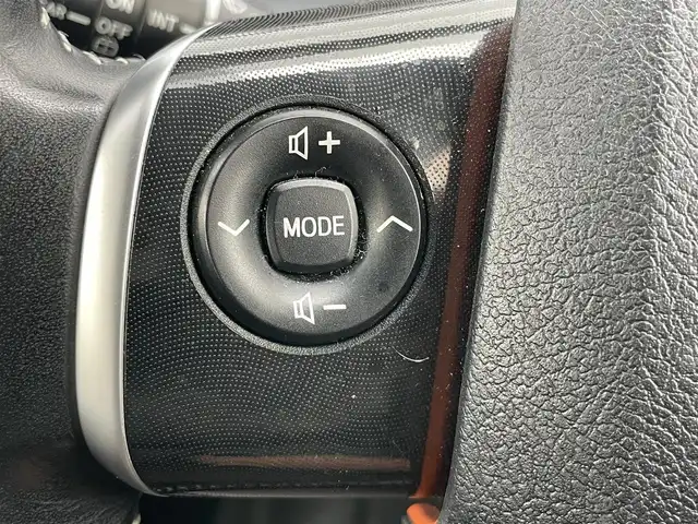 トヨタ シエンタ ハイブリッド G クエロ 千葉県 2019(平31)年 4.7万km ホワイトパールクリスタルシャイン 衝突軽減ブレーキ/全方位カメラ/両側パワースライドドア/純正９インチナビ/フルセグＴＶ/Ｂｌｕｅｔｏｏｔｈ/ＥＴＣ/ＬＥＤヘッドライト/オートライト/プッシュスタート/スマートキー