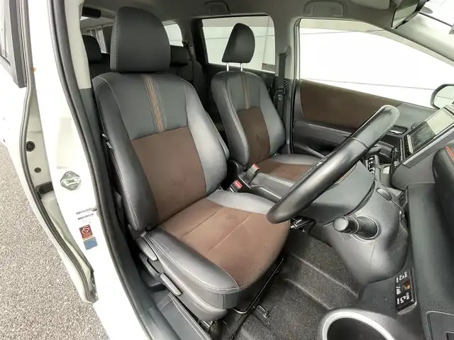 トヨタ シエンタ ハイブリッド G クエロ 千葉県 2019(平31)年 4.7万km ホワイトパールクリスタルシャイン 衝突軽減ブレーキ/全方位カメラ/両側パワースライドドア/純正９インチナビ/フルセグＴＶ/Ｂｌｕｅｔｏｏｔｈ/ＥＴＣ/ＬＥＤヘッドライト/オートライト/プッシュスタート/スマートキー