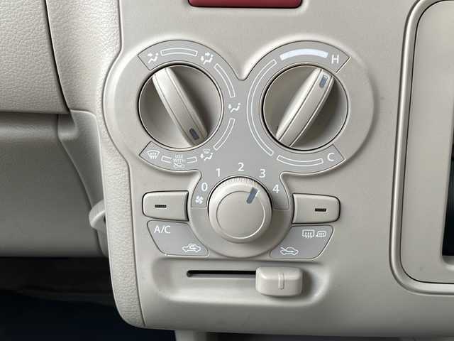 スズキ ラパン S 道北・旭川 2018(平30)年 3.7万km シフォンアイボリーメタリック /4WD//禁煙車//ワンオーナー//純正メモリナビ//CD/DVD/SD/MSV/USB/BT/フルセグ//全方位カメラ//衝突軽減ブレーキ//アイドリングストップ//横滑り防止//シートヒーター//ミラーヒーター//オートライト//HIDヘッドライト//プッシュスタート//純正フロアマット//純正ホイール付き冬タイヤ積み込み