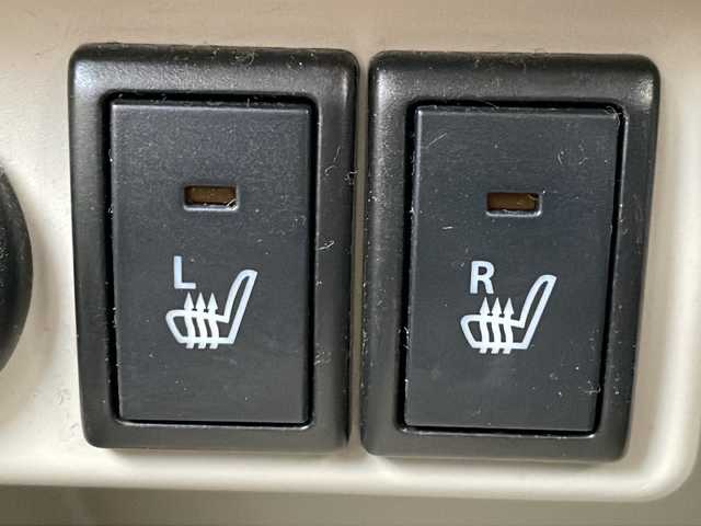 スズキ ラパン S 道北・旭川 2018(平30)年 3.7万km シフォンアイボリーメタリック /4WD//禁煙車//ワンオーナー//純正メモリナビ//CD/DVD/SD/MSV/USB/BT/フルセグ//全方位カメラ//衝突軽減ブレーキ//アイドリングストップ//横滑り防止//シートヒーター//ミラーヒーター//オートライト//HIDヘッドライト//プッシュスタート//純正フロアマット//純正ホイール付き冬タイヤ積み込み