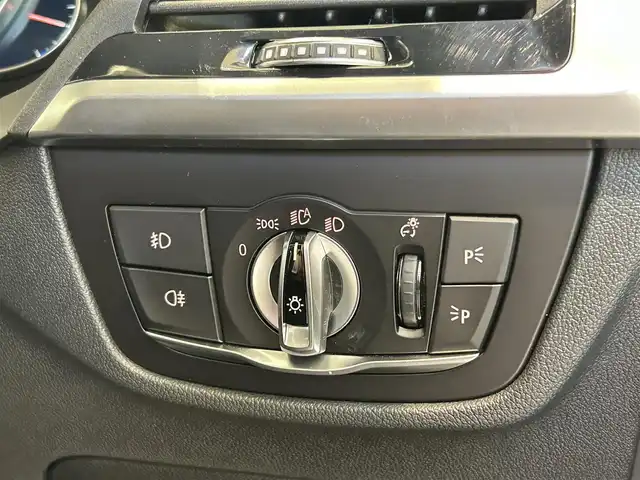 ＢＭＷ Ｘ３ xDrive20d Mスポーツ 福岡県 2018(平30)年 5万km サファイアブラックP 茶レザーシート　/全席シートヒーター　/パワーシート　/ナビ　/３６０°カメラ　/フルセグＴＶ　/ＨＵＤ　/ＣＤ／ＤＶＤ　/ＡＣＣ　/ＢＳＭ　/ＬＫＡ　/パワーバックドア　/コンフォートアクセス　/純正１９ｉｎｃｈＡＷ　/ＥＴＣ