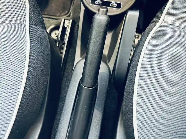 フィアット ５００ 1．2 ポップ 大阪府 2020(令2)年 4.6万km ボサノバホワイト 純正ディスプレイオーディオ/applecarplay/純正フロアマット/USB/Bluetooth/ハーフレザー/リモコンキー/14インチホイール/アイドリングストップ/盗難防止