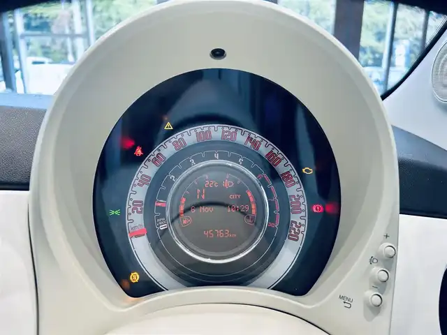 フィアット ５００ 1．2 ポップ 大阪府 2020(令2)年 4.6万km ボサノバホワイト 純正ディスプレイオーディオ/applecarplay/純正フロアマット/USB/Bluetooth/ハーフレザー/リモコンキー/14インチホイール/アイドリングストップ/盗難防止