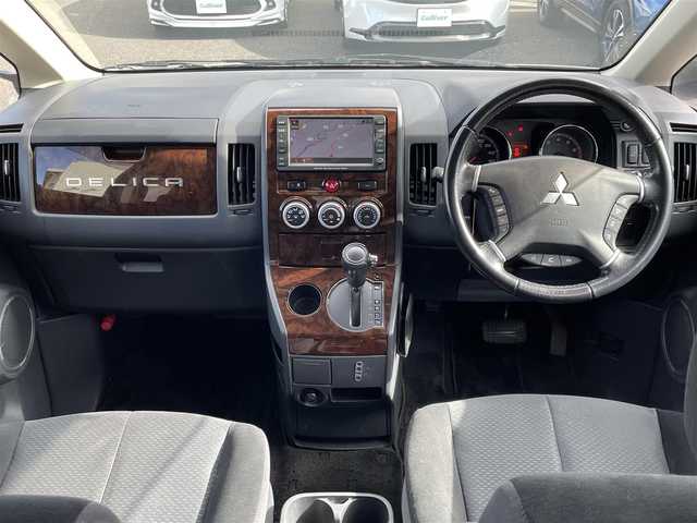 三菱 デリカＤ：５ エクシードⅡ 大分県 2010(平22)年 8.9万km ウォームホワイトパール 〇ワンオーナー/〇ETC/〇片側パワースライドドア/〇スマートキー/〇フロアマット/〇木目調パネル/〇社外デジタルインナーミラー/〇電動格納ミラー/〇保証書/〇取扱説明書