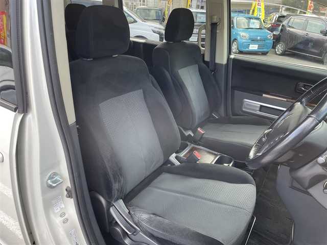 三菱 デリカＤ：５ エクシードⅡ 大分県 2010(平22)年 8.9万km ウォームホワイトパール 〇ワンオーナー/〇ETC/〇片側パワースライドドア/〇スマートキー/〇フロアマット/〇木目調パネル/〇社外デジタルインナーミラー/〇電動格納ミラー/〇保証書/〇取扱説明書