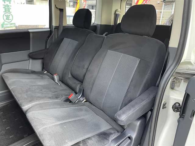 三菱 デリカＤ：５ エクシードⅡ 大分県 2010(平22)年 8.9万km ウォームホワイトパール 〇ワンオーナー/〇ETC/〇片側パワースライドドア/〇スマートキー/〇フロアマット/〇木目調パネル/〇社外デジタルインナーミラー/〇電動格納ミラー/〇保証書/〇取扱説明書