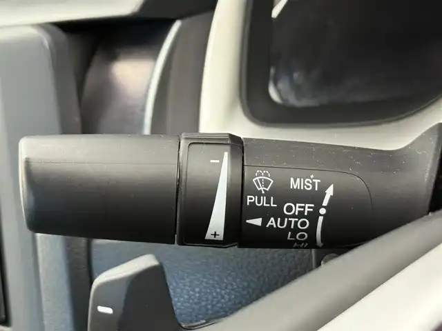 ホンダ シビック セダン ホンダセンシング 愛知県 2017(平29)年 4.3万km ホワイトオーキッドパール 純正ナビ（フルセグ、CD、DVD、Bluetooth）/ＥＴＣ/Ｂカメラ/ＡＣＣ/ドラレコ前/衝突軽減ブレーキ/レーンキープアシスト/シートヒーター/本革シート/パワーシート/オートハイビーム/ＬＥＤライト/スマートキー/純正フロアマット/純正17インチAW/フォグライト