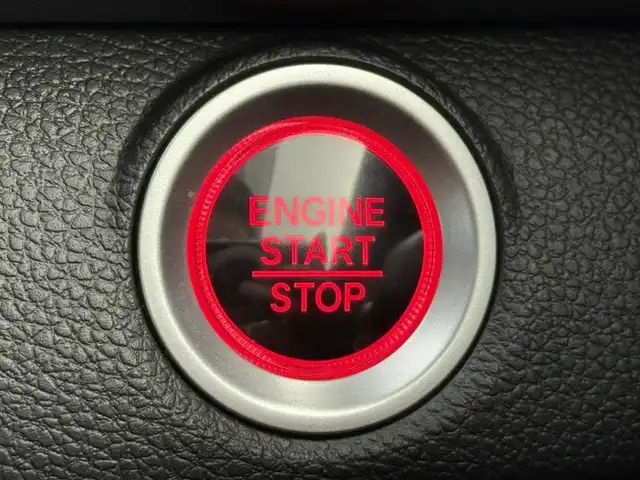 ホンダ シビック セダン ホンダセンシング 愛知県 2017(平29)年 4.3万km ホワイトオーキッドパール 純正ナビ（フルセグ、CD、DVD、Bluetooth）/ＥＴＣ/Ｂカメラ/ＡＣＣ/ドラレコ前/衝突軽減ブレーキ/レーンキープアシスト/シートヒーター/本革シート/パワーシート/オートハイビーム/ＬＥＤライト/スマートキー/純正フロアマット/純正17インチAW/フォグライト