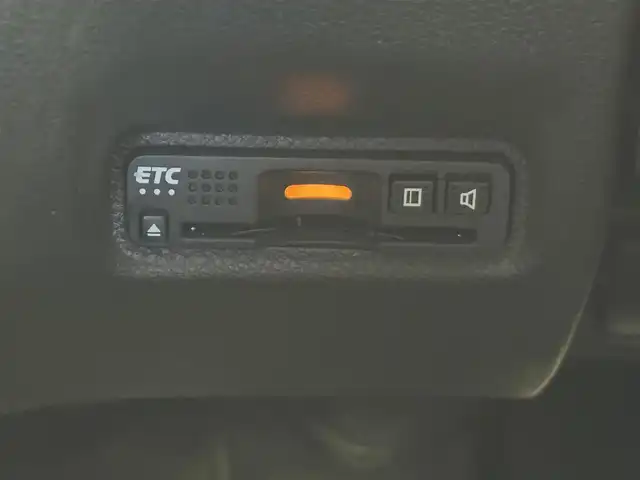 ホンダ シビック セダン ホンダセンシング 愛知県 2017(平29)年 4.3万km ホワイトオーキッドパール 純正ナビ（フルセグ、CD、DVD、Bluetooth）/ＥＴＣ/Ｂカメラ/ＡＣＣ/ドラレコ前/衝突軽減ブレーキ/レーンキープアシスト/シートヒーター/本革シート/パワーシート/オートハイビーム/ＬＥＤライト/スマートキー/純正フロアマット/純正17インチAW/フォグライト