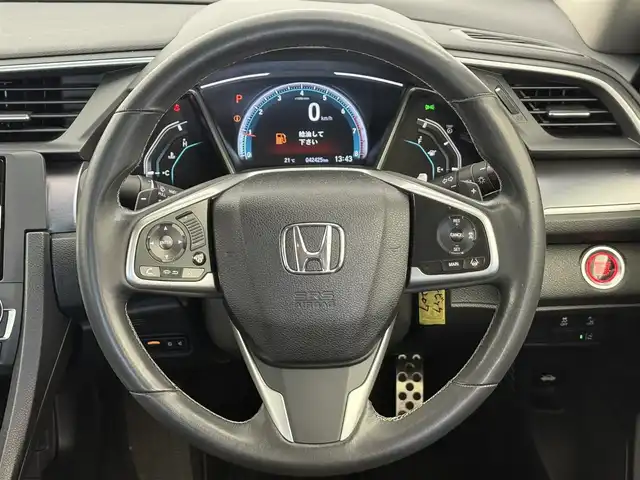 ホンダ シビック セダン ホンダセンシング 愛知県 2017(平29)年 4.3万km ホワイトオーキッドパール 純正ナビ（フルセグ、CD、DVD、Bluetooth）/ＥＴＣ/Ｂカメラ/ＡＣＣ/ドラレコ前/衝突軽減ブレーキ/レーンキープアシスト/シートヒーター/本革シート/パワーシート/オートハイビーム/ＬＥＤライト/スマートキー/純正フロアマット/純正17インチAW/フォグライト