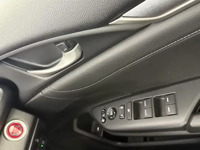 ホンダ シビック セダン ホンダセンシング 愛知県 2017(平29)年 4.3万km ホワイトオーキッドパール 純正ナビ（フルセグ、CD、DVD、Bluetooth）/ＥＴＣ/Ｂカメラ/ＡＣＣ/ドラレコ前/衝突軽減ブレーキ/レーンキープアシスト/シートヒーター/本革シート/パワーシート/オートハイビーム/ＬＥＤライト/スマートキー/純正フロアマット/純正17インチAW/フォグライト