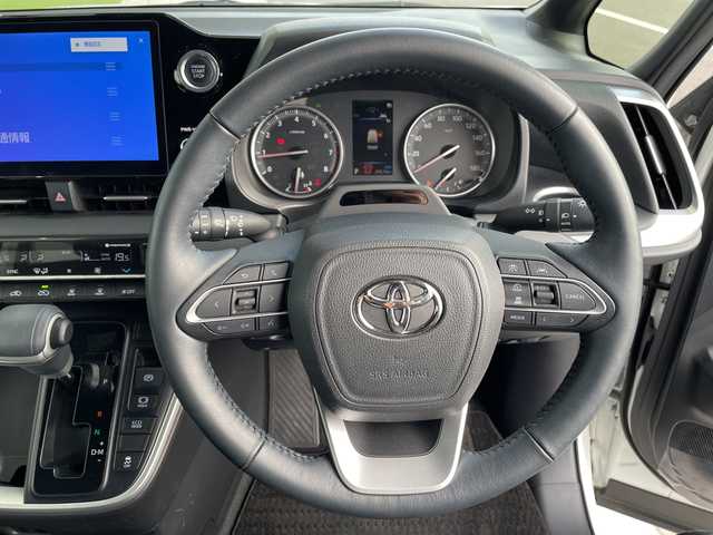 トヨタ ノア S－G 愛知県 2022(令4)年 3万km ホワイトパールクリスタルシャイン トヨタセーフティセンス/純正10.5型ディスプレイオーディオナビ/フリップダウンモニター/両側パワースライドドア/バックカメラ/レーダークルーズコントロール/シートヒーター/コーナーセンサー/純正アルミホイール/ETC2.0/ブラインドスポットモニター/LEDヘッドライト/リアオートエアコン/レーンキープアシスト/衝突軽減システム/フルセグ/CD DVD/Bluetooth/ドライブレコーダー/ステアリングスイッチ/スマートキー/プッシュスタート