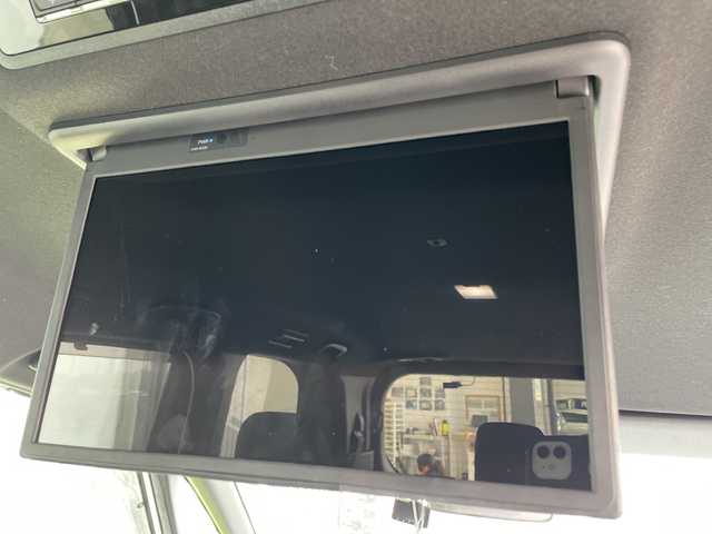 トヨタ ノア S－G 愛知県 2022(令4)年 3万km ホワイトパールクリスタルシャイン トヨタセーフティセンス/純正10.5型ディスプレイオーディオナビ/フリップダウンモニター/両側パワースライドドア/バックカメラ/レーダークルーズコントロール/シートヒーター/コーナーセンサー/純正アルミホイール/ETC2.0/ブラインドスポットモニター/LEDヘッドライト/リアオートエアコン/レーンキープアシスト/衝突軽減システム/フルセグ/CD DVD/Bluetooth/ドライブレコーダー/ステアリングスイッチ/スマートキー/プッシュスタート