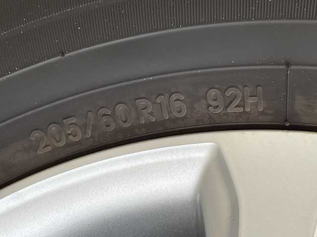 トヨタ ノア S－G 愛知県 2022(令4)年 3万km ホワイトパールクリスタルシャイン トヨタセーフティセンス/純正10.5型ディスプレイオーディオナビ/フリップダウンモニター/両側パワースライドドア/バックカメラ/レーダークルーズコントロール/シートヒーター/コーナーセンサー/純正アルミホイール/ETC2.0/ブラインドスポットモニター/LEDヘッドライト/リアオートエアコン/レーンキープアシスト/衝突軽減システム/フルセグ/CD DVD/Bluetooth/ドライブレコーダー/ステアリングスイッチ/スマートキー/プッシュスタート