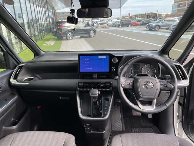 トヨタ ノア S－G 愛知県 2022(令4)年 3万km ホワイトパールクリスタルシャイン トヨタセーフティセンス/純正10.5型ディスプレイオーディオナビ/フリップダウンモニター/両側パワースライドドア/バックカメラ/レーダークルーズコントロール/シートヒーター/コーナーセンサー/純正アルミホイール/ETC2.0/ブラインドスポットモニター/LEDヘッドライト/リアオートエアコン/レーンキープアシスト/衝突軽減システム/フルセグ/CD DVD/Bluetooth/ドライブレコーダー/ステアリングスイッチ/スマートキー/プッシュスタート