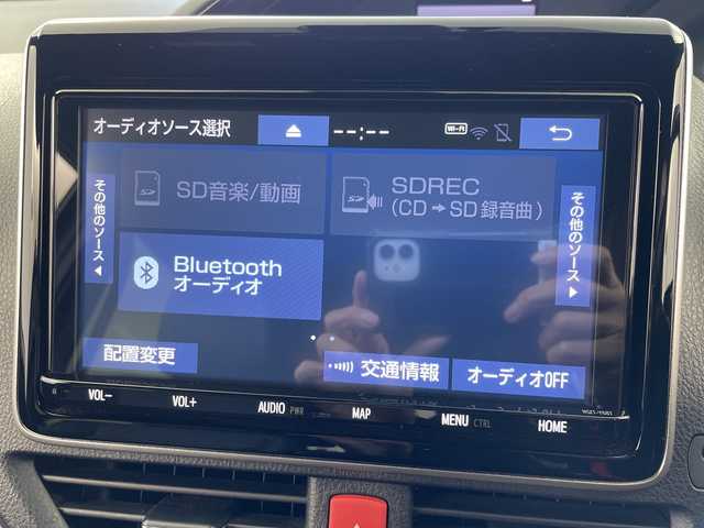 トヨタ エスクァイア ハイブリッド Gi 岐阜県 2019(平31)年 6万km ブラック 純正９インチナビ(NSZT-Y68T)　/フルセグTV　/Bluetooth/両側パワースライドドア　/クルーズコントロール　/シートヒーター　/純正フロアマット　/純正アルミホイール　/セーフティセンス　/オートライト　/ＬＥＤヘッドライト　/スマートキー/オートライト/バックカメラ/ビルトインETC/WAC/シートヒーター/ハンドルヒーター/エンジンスタートボタン/USB入力端子/パワーステアリング/パワーウィンドウ