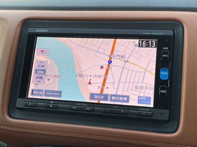 ホンダ ヴェゼル ハイブリッド Z ホンダセンシング 新潟県 2016(平28)年 9.1万km ルーセブラックM 4WD/純正SDナビ(VXM-164VFi)/CD/DVD/BT/フルセグテレビ/バックカメラ/ETC/衝突被害軽減ブレーキ/レーンキープアシスト/レーダークルーズコントロール/半革シート/シートヒーター/パドルシフト/ステアリングスイッチ/スマートキー/プッシュスタート/LEDヘッドライト/オートライト/フォグランプ/純正17インチアルミホイール