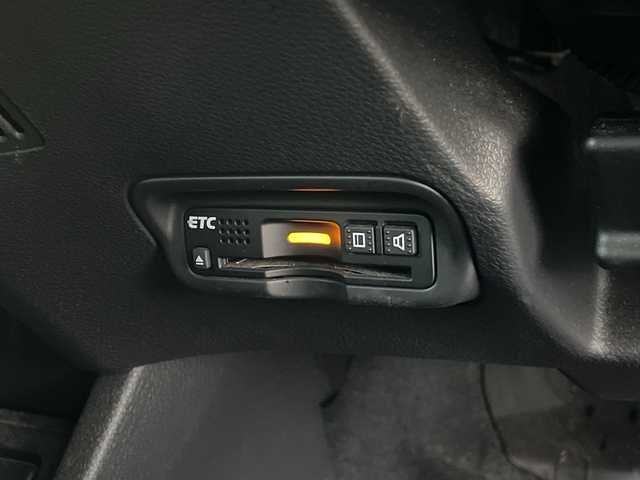 ホンダ ヴェゼル ハイブリッド Z ホンダセンシング 新潟県 2016(平28)年 9.1万km ルーセブラックM 4WD/純正SDナビ(VXM-164VFi)/CD/DVD/BT/フルセグテレビ/バックカメラ/ETC/衝突被害軽減ブレーキ/レーンキープアシスト/レーダークルーズコントロール/半革シート/シートヒーター/パドルシフト/ステアリングスイッチ/スマートキー/プッシュスタート/LEDヘッドライト/オートライト/フォグランプ/純正17インチアルミホイール