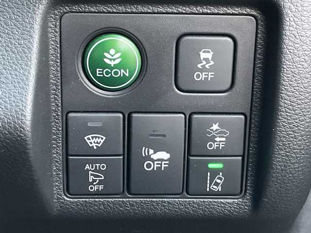 ホンダ ヴェゼル ハイブリッド Z ホンダセンシング 新潟県 2016(平28)年 9.1万km ルーセブラックM 4WD/純正SDナビ(VXM-164VFi)/CD/DVD/BT/フルセグテレビ/バックカメラ/ETC/衝突被害軽減ブレーキ/レーンキープアシスト/レーダークルーズコントロール/半革シート/シートヒーター/パドルシフト/ステアリングスイッチ/スマートキー/プッシュスタート/LEDヘッドライト/オートライト/フォグランプ/純正17インチアルミホイール