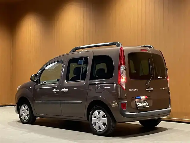 ルノー カングー ゼン 愛知県 2018(平30)年 3.9万km マロンショコラM 社外メモリナビ/フルセグTV /CD/DVD再生/Bluetooth/エコモード/ヘッドライトレベライザー/アイドリングストップ/キーレス/両側スライドドア/純正フロアマット/レザー調シートカバー/クルーズコントロール/ETC