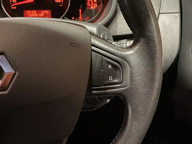 ルノー カングー ゼン 愛知県 2018(平30)年 3.9万km マロンショコラM 社外メモリナビ/フルセグTV /CD/DVD再生/Bluetooth/エコモード/ヘッドライトレベライザー/アイドリングストップ/キーレス/両側スライドドア/純正フロアマット/レザー調シートカバー/クルーズコントロール/ETC