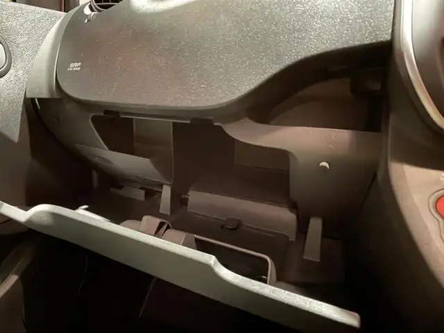 ルノー カングー ゼン 愛知県 2018(平30)年 3.9万km マロンショコラM 社外メモリナビ/フルセグTV /CD/DVD再生/Bluetooth/エコモード/ヘッドライトレベライザー/アイドリングストップ/キーレス/両側スライドドア/純正フロアマット/レザー調シートカバー/クルーズコントロール/ETC