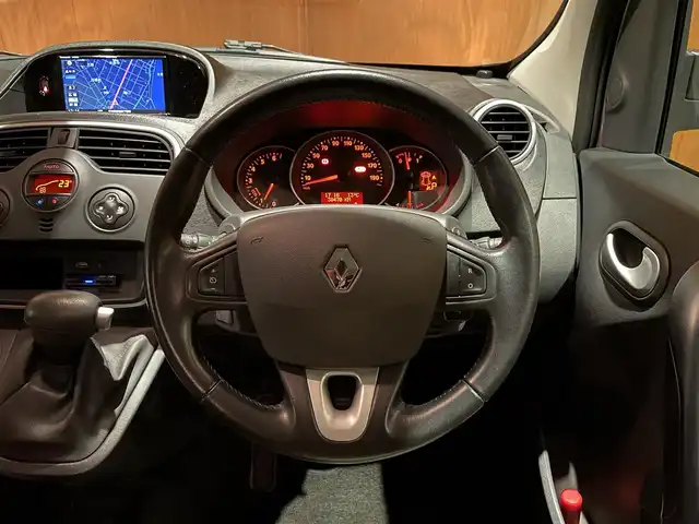 ルノー カングー ゼン 愛知県 2018(平30)年 3.9万km マロンショコラM 社外メモリナビ/フルセグTV /CD/DVD再生/Bluetooth/エコモード/ヘッドライトレベライザー/アイドリングストップ/キーレス/両側スライドドア/純正フロアマット/レザー調シートカバー/クルーズコントロール/ETC