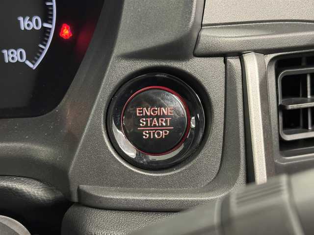 ホンダ ＷＲ－Ｖ Z+ 三重県 2024(令6)年 0.1万km未満 プラチナホワイトパール ガソリン/FF/CVT/登録済未使用車（登録時走行20km）　/純正9型ナビ LXM-242ZFNi/・（FM/AM/TV/CarPlay/AndroidAuto/Bluetooth/交通情報）　/バックカメラ　/Honda SENSING　/・CMBS　衝突軽減ブレーキ　/・ACC　アダプティブクルーズ　/・LKAS　車線維持支援システム　/・前後パーキングセンサーシステム　/・路外逸脱抑制機能　/・標識認識機能　/・オートハイビーム機能　/・先行車発進お知らせ機能　/装備/・ルーフレール　/・ハーフレザーシート　/・オートエアコン/・オートライト/・LED ヘッドライト＋フロントフォグライト/・パドルシフト　/・純正17inAW　/・保/取/ナビ取　/・スマートキーx2/DN登録時走行20km　