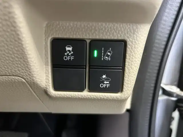 ホンダ Ｎ ＢＯＸ G L ホンダセンシング 鹿児島県 2019(平31)年 6.7万km ルナシルバーM 純正7インチナビ（VXM-194VFi）/バックカメラ/片側パワースライドドア/ホンダセンシング/アダプティブクルーズコントロール/レーンキープアシスト/前方ドライブレコーダー/ビルトインETC/フルセグTV/オートライト/アイドリングストップ/横滑り防止装置/盗難防止装置/LEDヘッドライト/純正フロアマット
