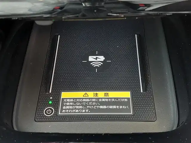 ホンダ ヴェゼル ハイブリッド e:HEV Z 東京都 2025(令7)年 0.1万km未満 プラチナホワイトパール 登録済未使用車/純正ナビ/バックカメラ/ビルトインETC/パワーバックドア/電動パーキングブレーキ/オートホールドブレーキ/路外逸脱抑制機能/ブラインドスポットインフォメーション/踏み間違い衝突軽減システム/衝突軽減ブレーキ/クリアランスソナー/革巻きステアリング/アダプティブクルーズコントロール/ステアリングヒーター/ステアリングリモコン/パドルシフト/ハーフレザーシート/シートヒーター/LEDヘッドライト/フォグランプ/オートヘッドライト/USB充電/置くだけ充電/カーテンエアバッグ/オートリトラーミラー/スペアキー