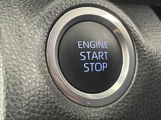 トヨタ ヤリスクロス Z アドベンチャー 福岡県 2023(令5)年 1.7万km ブラックマイカ 純正メーカーナビ　/バックカメラ　/ＥＴＣ　/ＡＣＣ　/コーナーセンサー　/衝突軽減ブレーキ　/レーンキープ　/ＰＫＳＢ　/ＭＴモード付　/ハーフレザー　/シートヒーター　/ステアリングヒーター　/パワーリアゲート　/ＬＥＤ