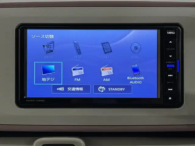 ダイハツ ムーヴ キャンバス G メイクアップ SA Ⅲ 三重県 2018(平30)年 6.6万km パールホワイトⅢ/ライトローズマイカメタリックⅡ 2トーン ガソリン/FF/インパネCVT/純正 7インチナビ NMZK-W68D/（FM/AM/CD/DVD/iPod/USB/SD/地デジTV/Bluetooth）/バックカメラ/両側パワースライドドア/ドライブレコーダー 前方/ETC/衝突回避支援システム スマートアシスト3/・衝突警報機能（対車両・対歩行者）/・衝突回避支援ブレーキ機能（対車両・対歩行者）/・誤発進抑制制御機能（前方・後方）/・車線逸脱警報機能/・オートハイビーム機能/装備/・【DOP】ダイハツ純正 ディズニーシートカバー/・オートエアコン/・オートライト/・LEDヘッドランプ（AFS・オートレベリング機能・LEDクリアランスランプ付）/・LEDフロントフォグランプ/・ステアリングスイッチ/・プッシュスタート/・助手席大型シートアンダートレイ/・純正ホイールキャップ＋14インチスチールホイール/・保/取/など
