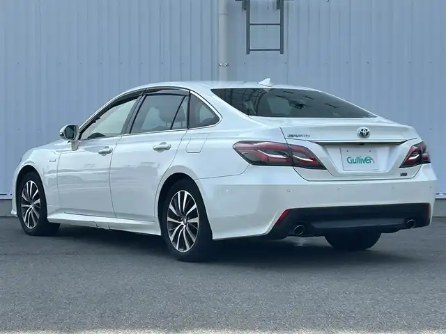 トヨタ クラウン ハイブリッド S Cパッケージ 愛媛県 2020(令2)年 2.3万km ホワイトパールクリスタルシャイン 純正17インチアルミホイール/ステアリングスイッチ/パドルシフト/純正ナビ/バックカメラ/トヨタセーフティ/追従クルコン/前席パワーシート/シートヒーター/ETC/ドラレコ/BSM/HUD/LED/オートライト/フォグランプ/革ステ/パワステ/パワーウィンドウ