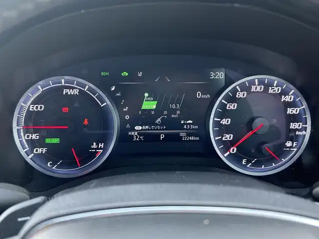 トヨタ クラウン ハイブリッド S Cパッケージ 愛媛県 2020(令2)年 2.3万km ホワイトパールクリスタルシャイン 純正17インチアルミホイール/ステアリングスイッチ/パドルシフト/純正ナビ/バックカメラ/トヨタセーフティ/追従クルコン/前席パワーシート/シートヒーター/ETC/ドラレコ/BSM/HUD/LED/オートライト/フォグランプ/革ステ/パワステ/パワーウィンドウ